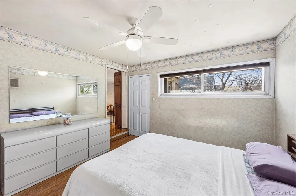 34 Link Lane Hicksville NY 11801