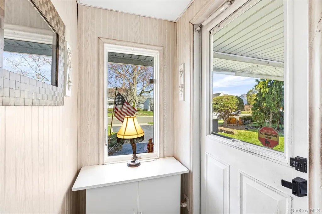 34 Link Lane Hicksville NY 11801