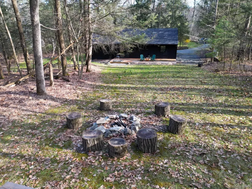 16 Burpo Lane Kerhonkson NY 12446