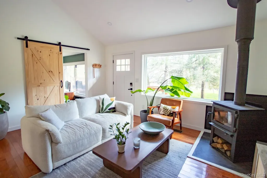 16 Burpo Lane Kerhonkson NY 12446