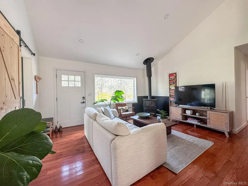 16 Burpo Lane Kerhonkson NY 12446