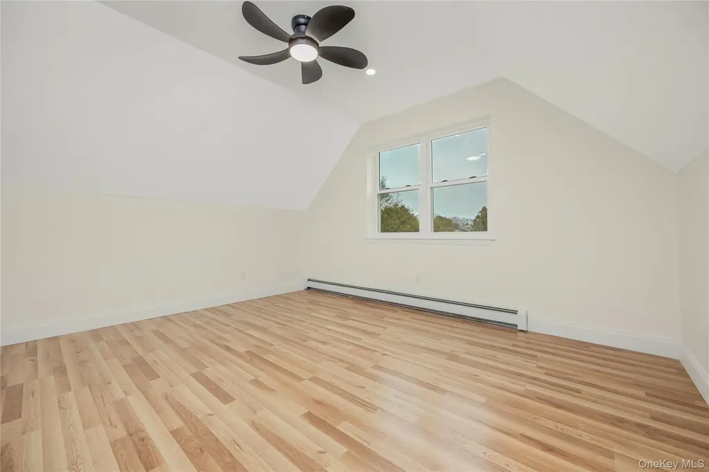 24 Buckskin Lane Riverhead NY 11901