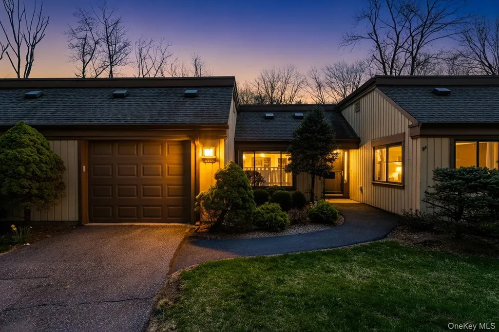 272 Heritage Hills Somers NY 10589