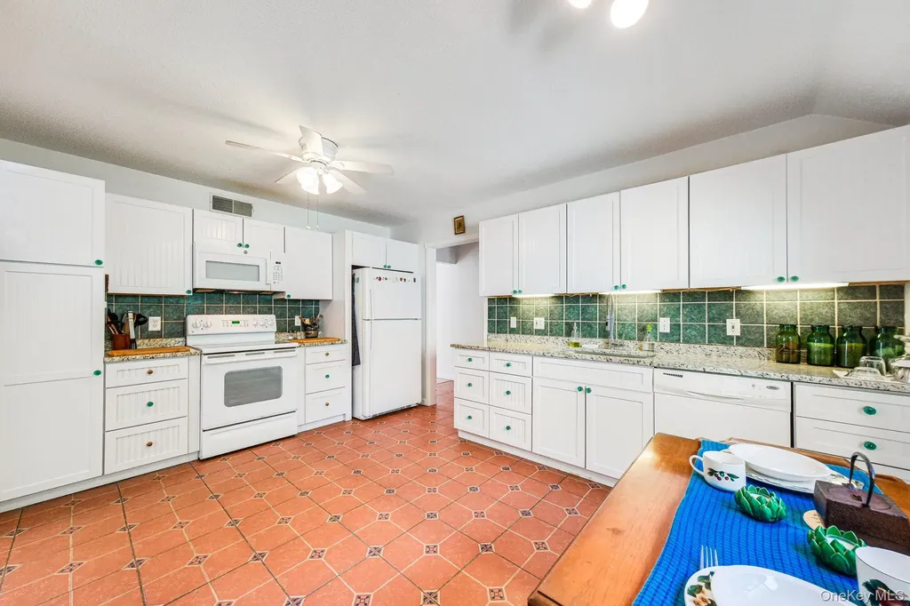 272 Heritage Hills Somers NY 10589