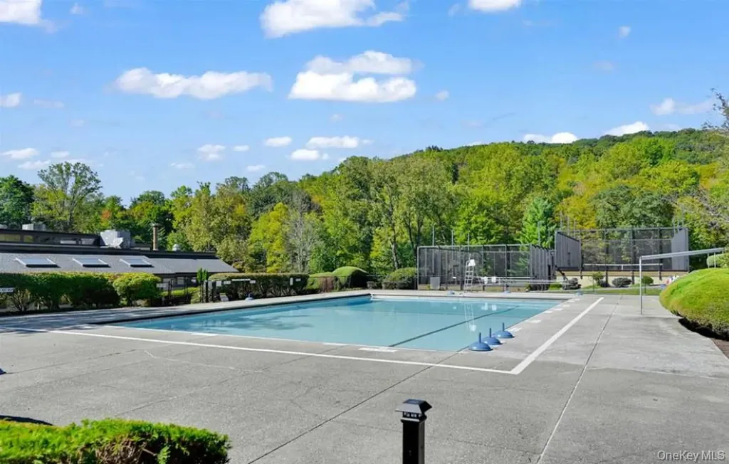 272 Heritage Hills Somers NY 10589