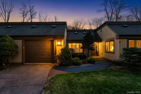 272 Heritage Hills Somers NY 10589