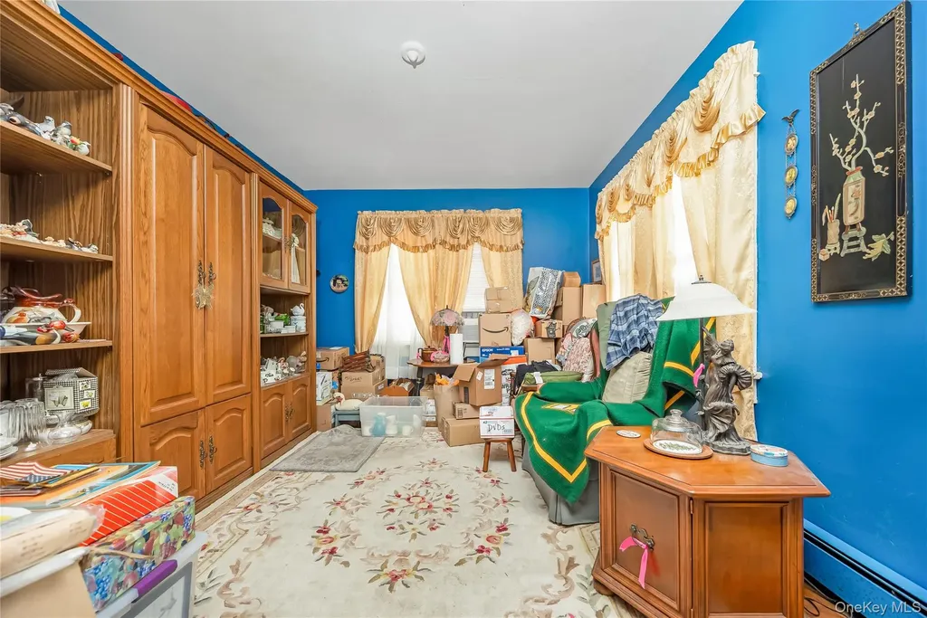 24 Bay 3rd Islip NY 11751