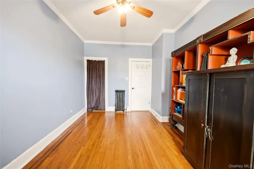 1402 Thieriot Avenue Bronx NY 10460