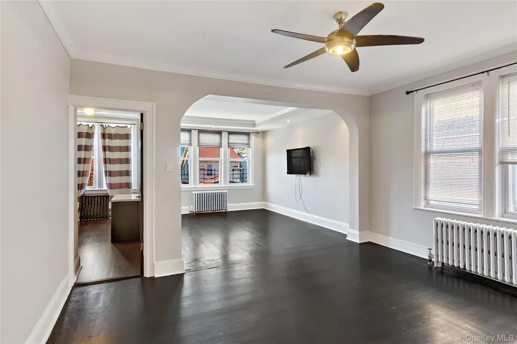 1402 Thieriot Avenue Bronx NY 10460