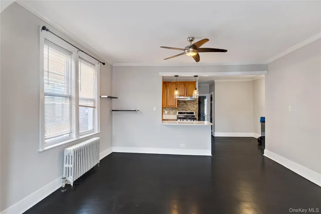 1402 Thieriot Avenue Bronx NY 10460