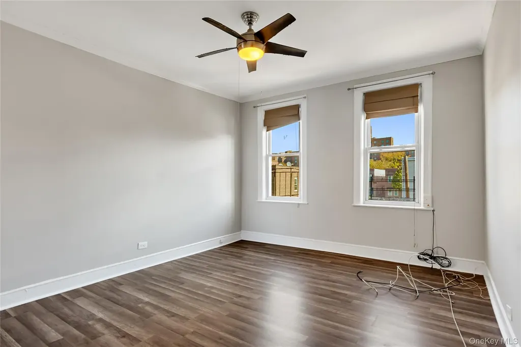 1402 Thieriot Avenue Bronx NY 10460