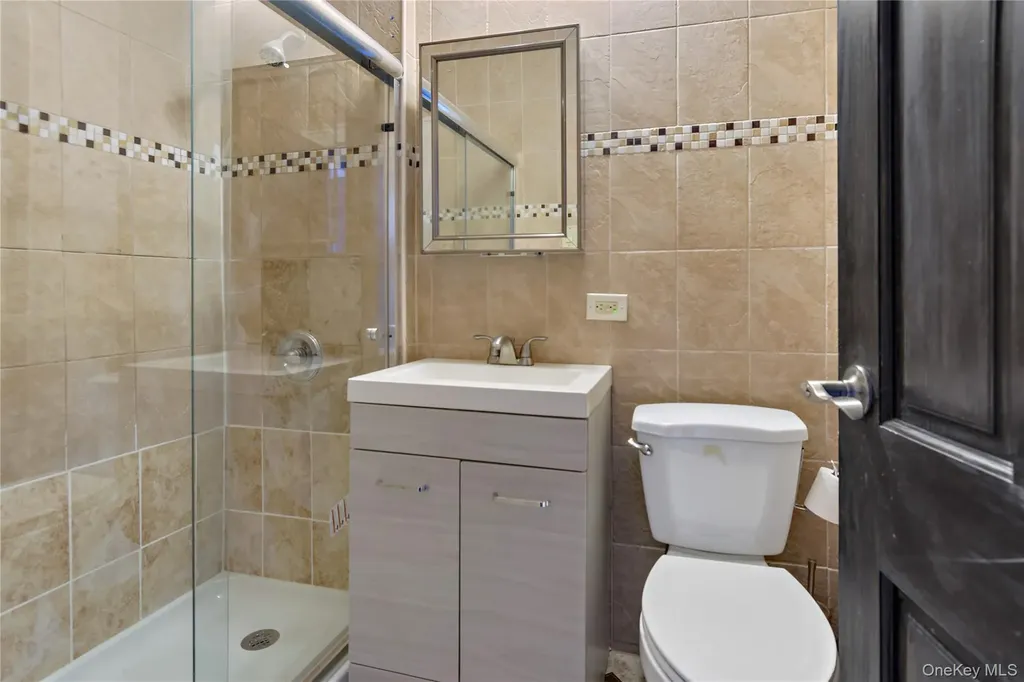 1402 Thieriot Avenue Bronx NY 10460