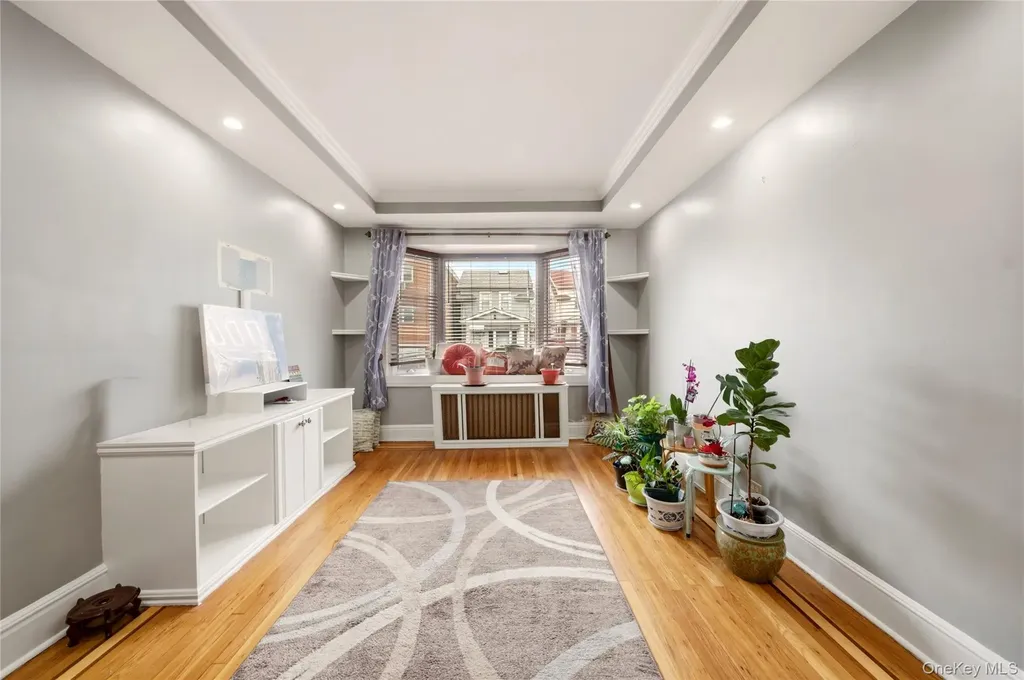 1402 Thieriot Avenue Bronx NY 10460