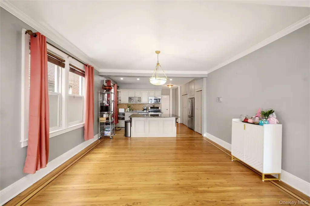 1402 Thieriot Avenue Bronx NY 10460