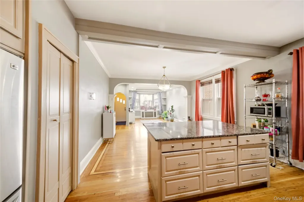 1402 Thieriot Avenue Bronx NY 10460
