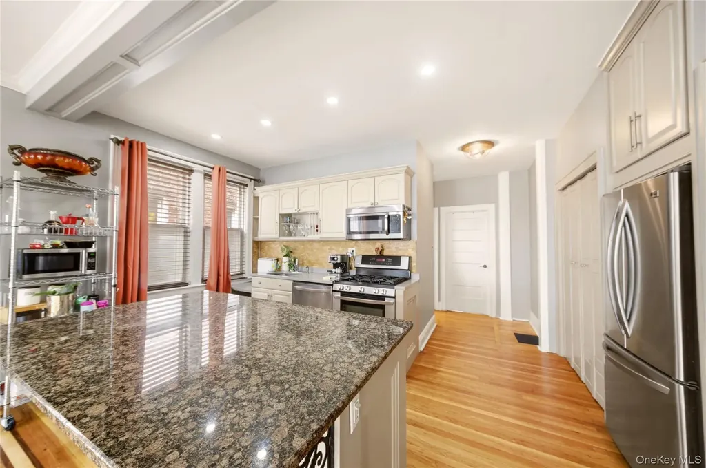 1402 Thieriot Avenue Bronx NY 10460