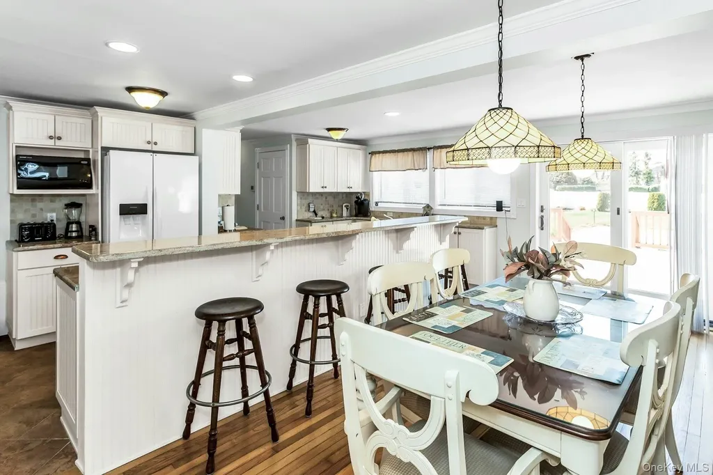 8 Hewitt Drive Northport NY 11768