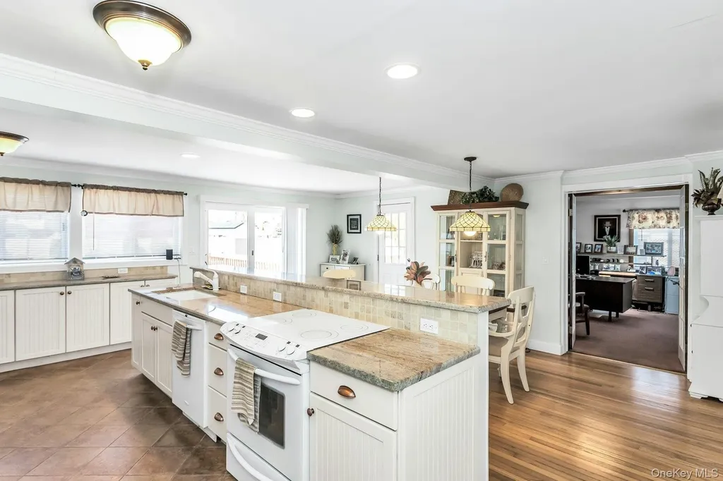 8 Hewitt Drive Northport NY 11768