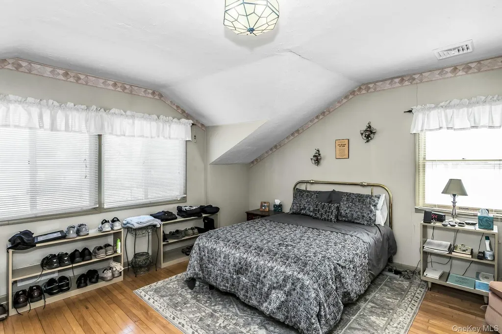 8 Hewitt Drive Northport NY 11768