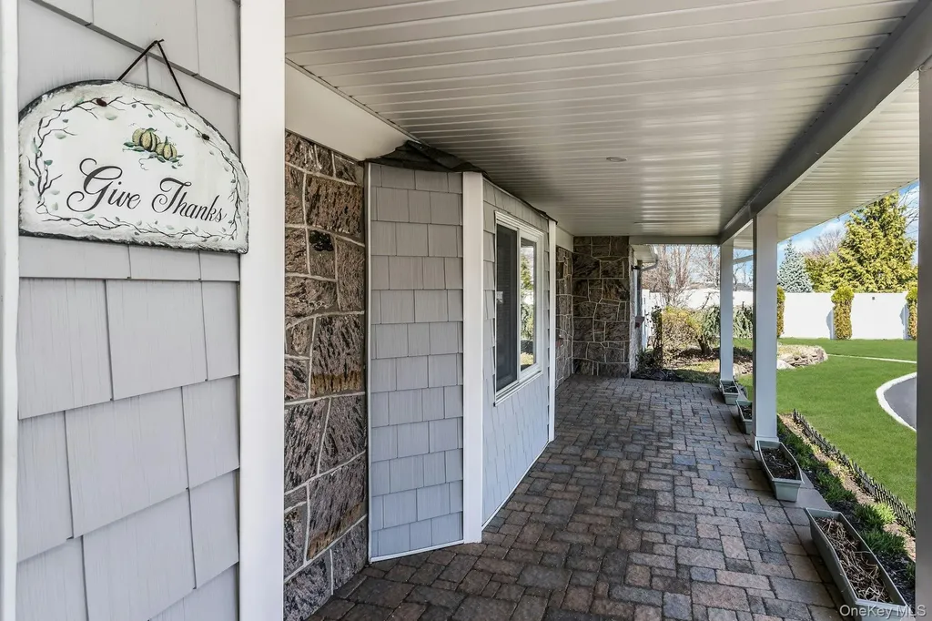 8 Hewitt Drive Northport NY 11768