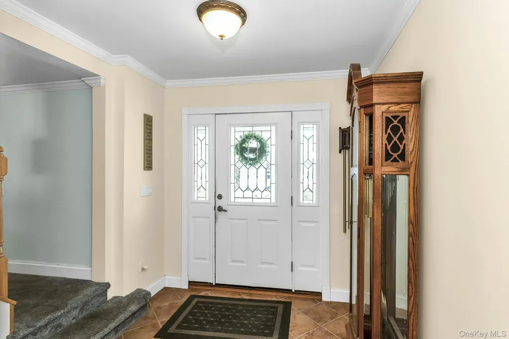 8 Hewitt Drive Northport NY 11768