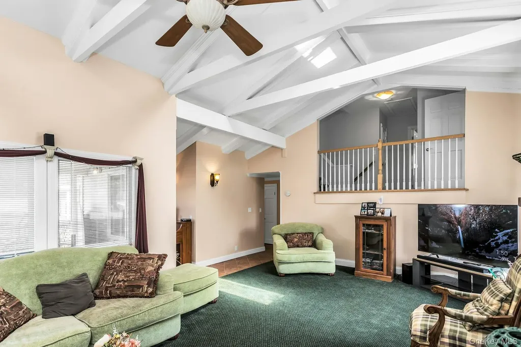 8 Hewitt Drive Northport NY 11768