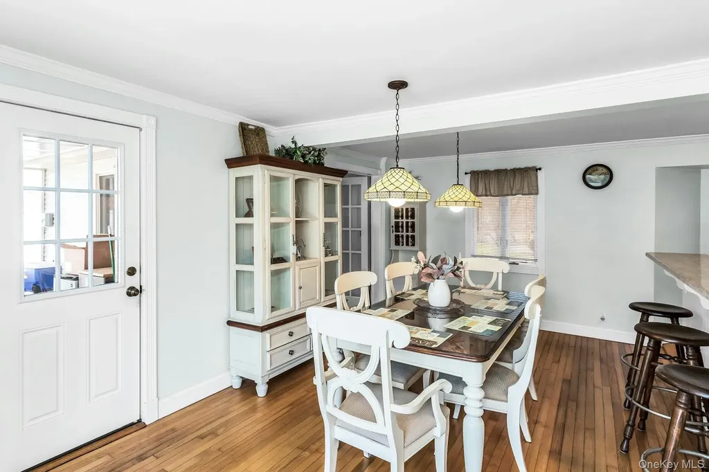 8 Hewitt Drive Northport NY 11768