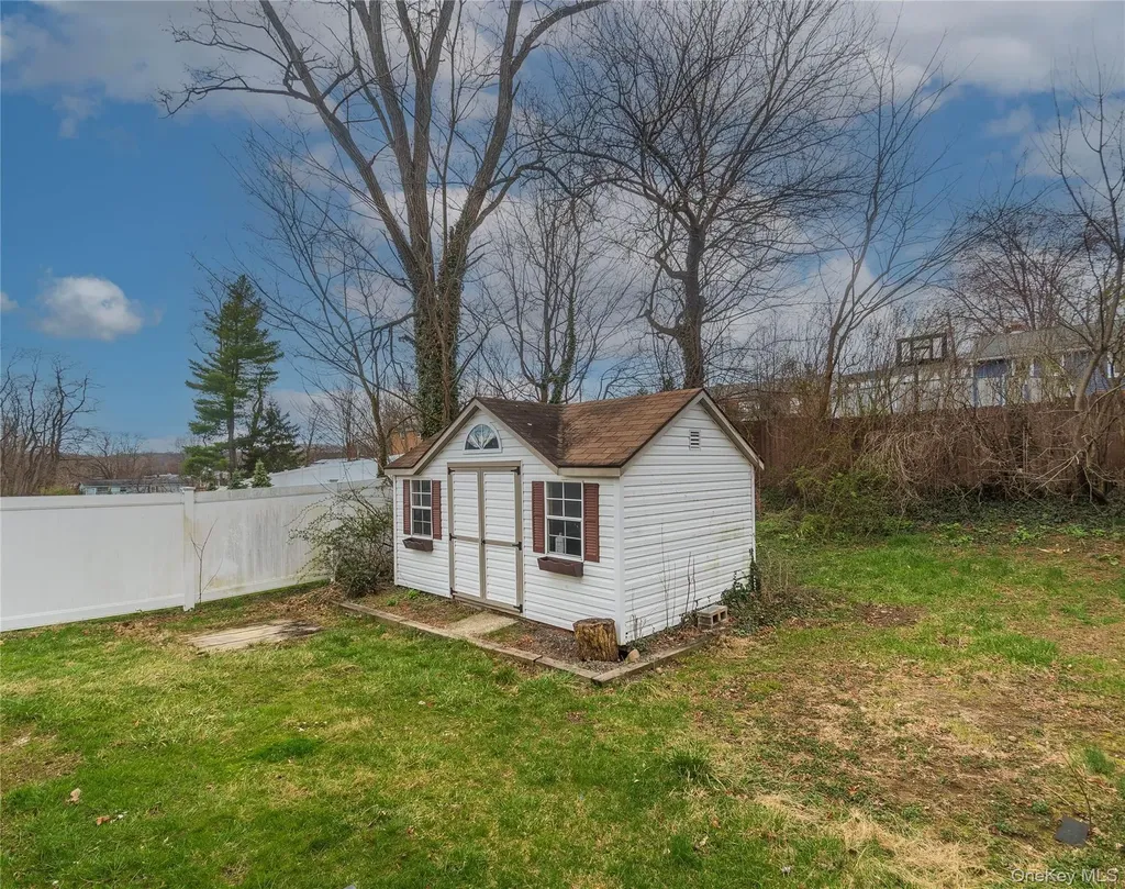 43 Lafayette Drive New Windsor NY 12553