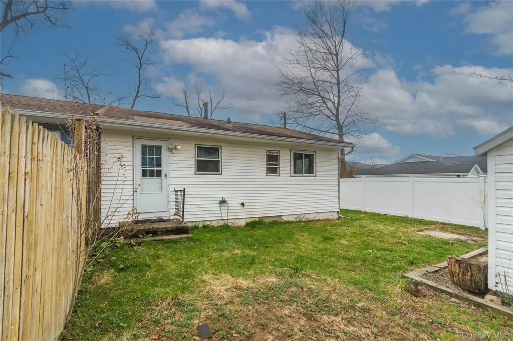 43 Lafayette Drive New Windsor NY 12553