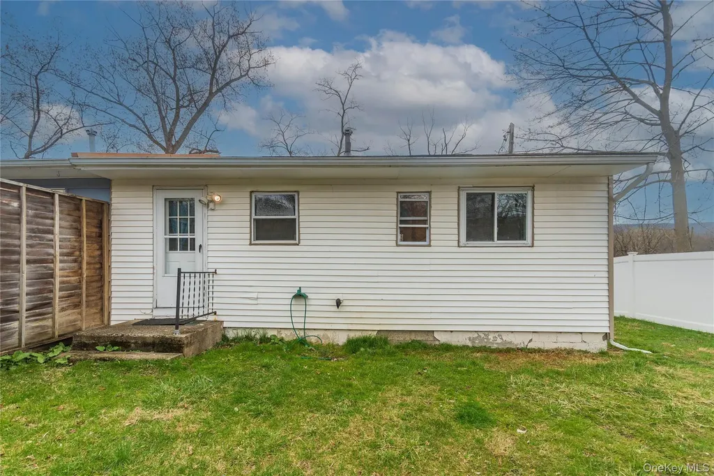 43 Lafayette Drive New Windsor NY 12553