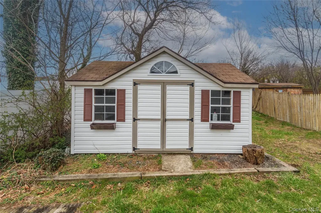 43 Lafayette Drive New Windsor NY 12553