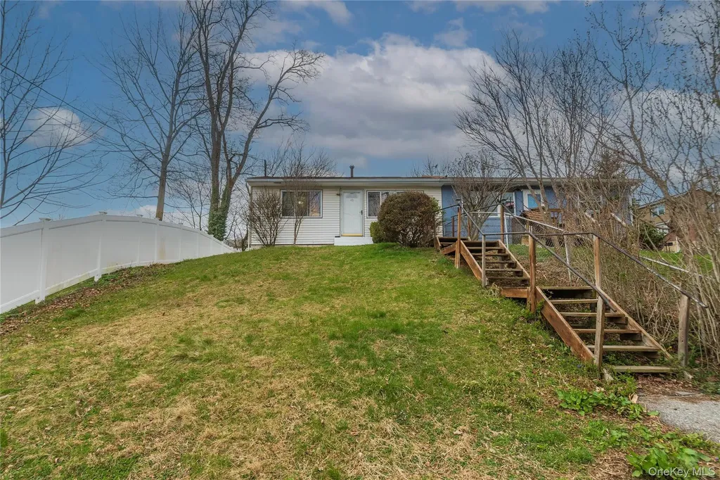 43 Lafayette Drive New Windsor NY 12553