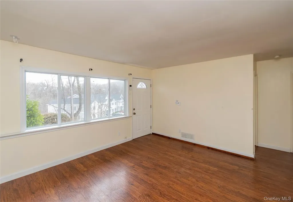 43 Lafayette Drive New Windsor NY 12553