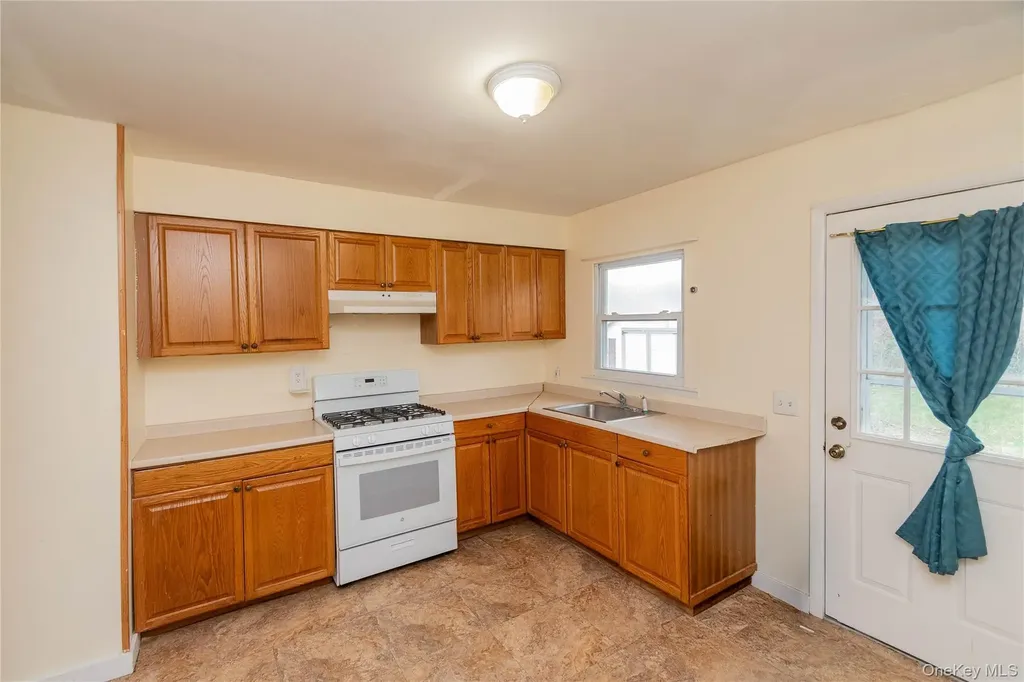 43 Lafayette Drive New Windsor NY 12553
