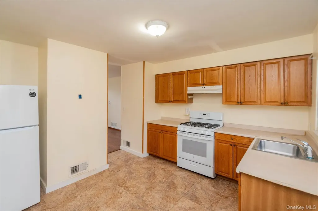 43 Lafayette Drive New Windsor NY 12553