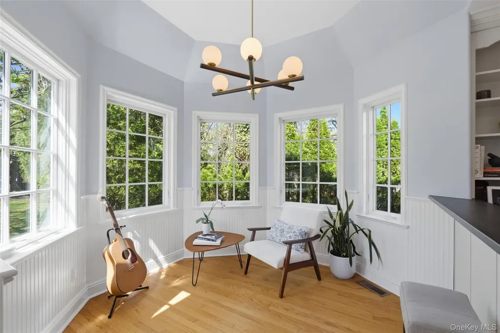 42 Mulberry Lane New Rochelle NY 10804