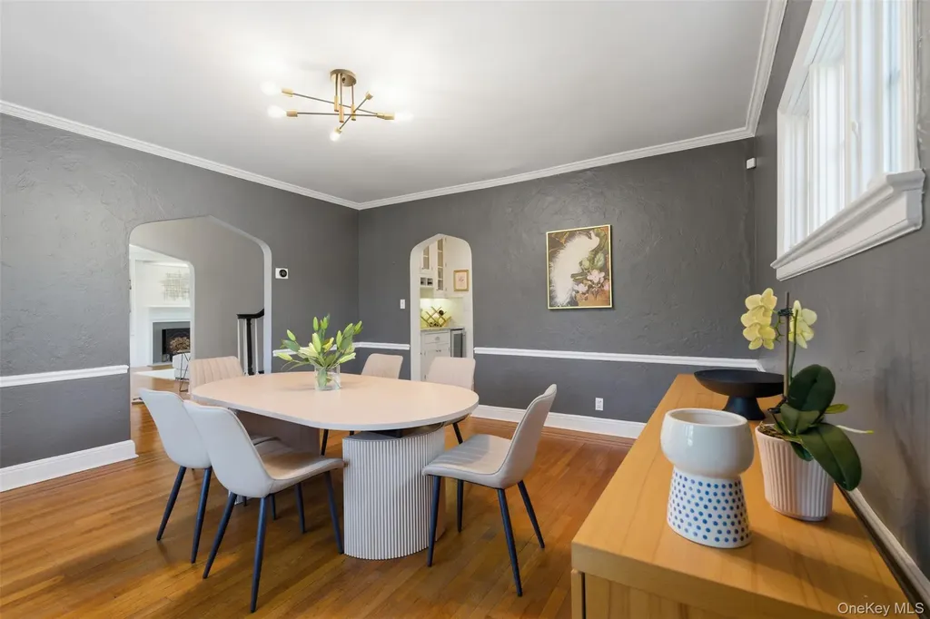 42 Mulberry Lane New Rochelle NY 10804