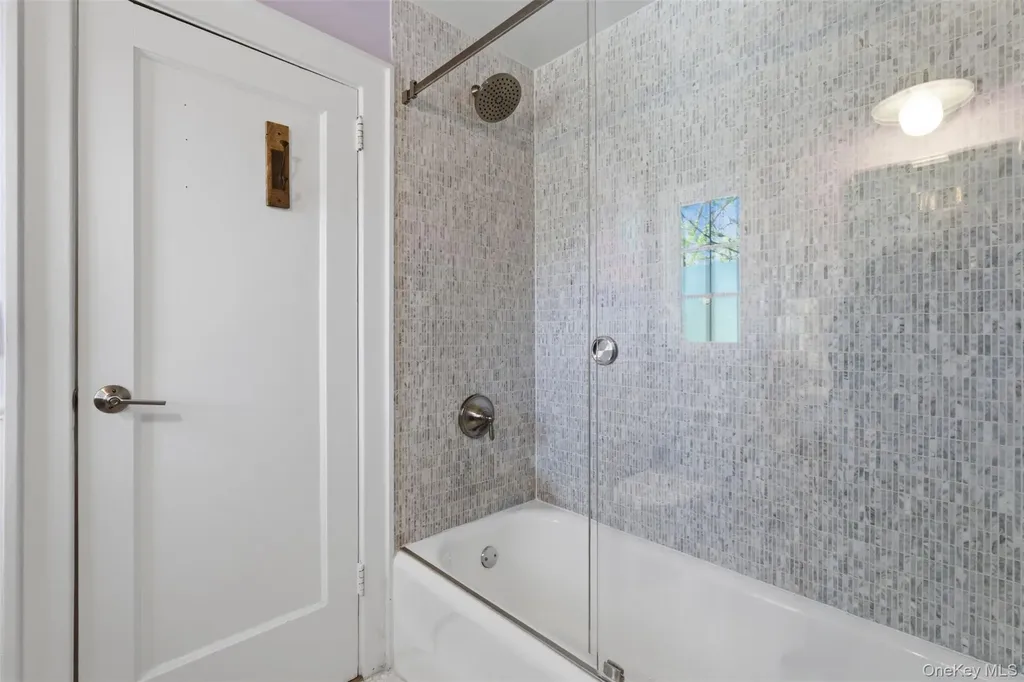 42 Mulberry Lane New Rochelle NY 10804