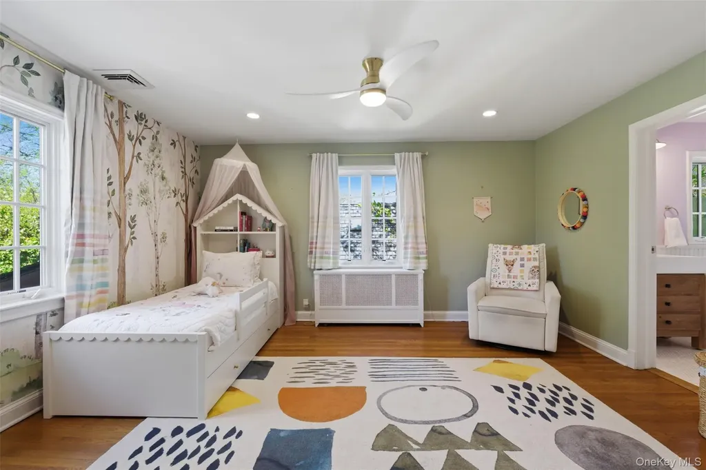 42 Mulberry Lane New Rochelle NY 10804