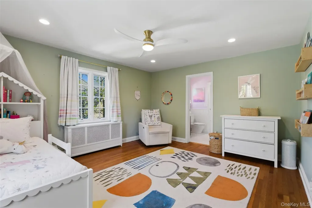 42 Mulberry Lane New Rochelle NY 10804