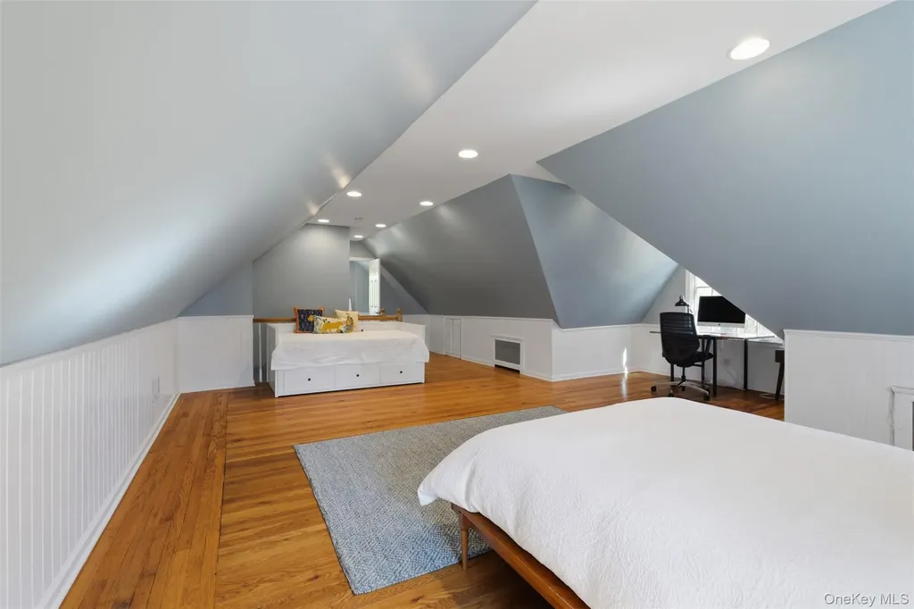 42 Mulberry Lane New Rochelle NY 10804