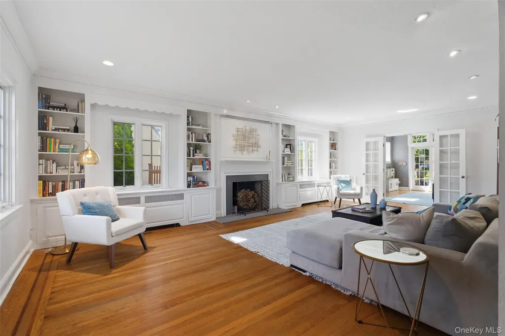 42 Mulberry Lane New Rochelle NY 10804