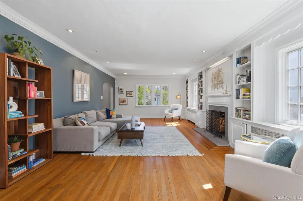 42 Mulberry Lane New Rochelle NY 10804