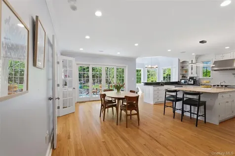 42 Mulberry Lane New Rochelle NY 10804