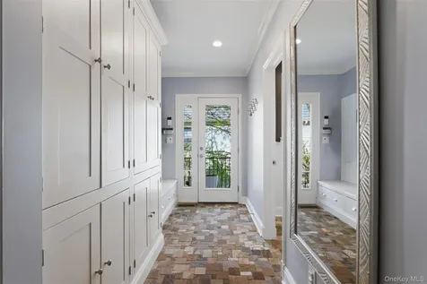 42 Mulberry Lane New Rochelle NY 10804