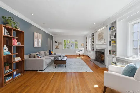 42 Mulberry Lane New Rochelle NY 10804