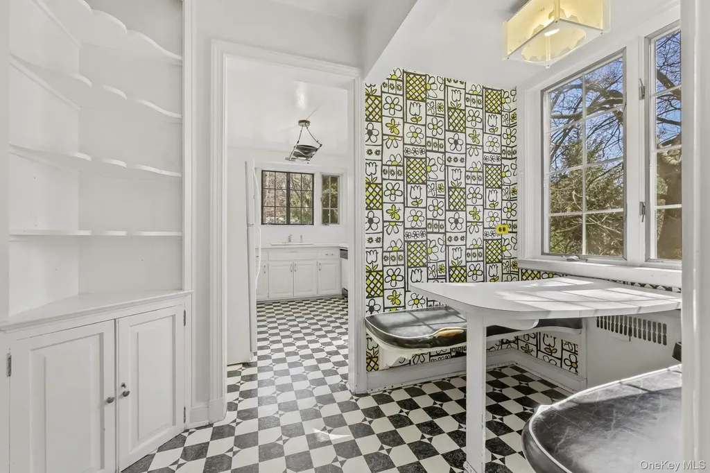 4 Tompkins Road Scarsdale NY 10583