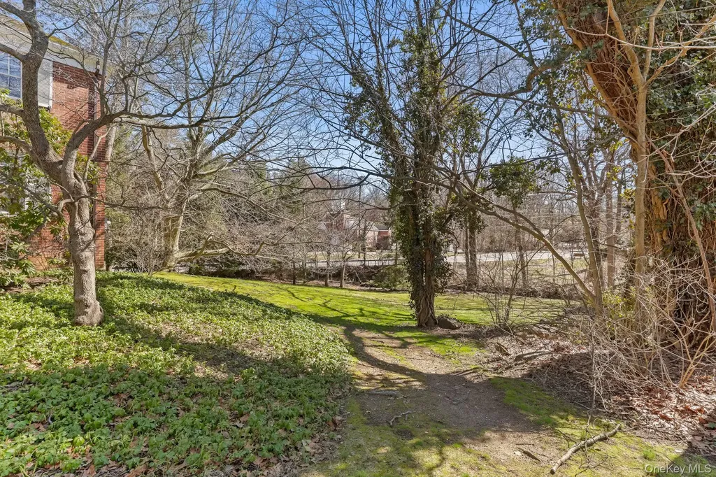 4 Tompkins Road Scarsdale NY 10583