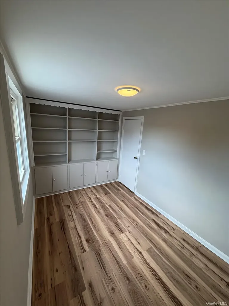 61 Hollywood Avenue Lynbrook NY 11563