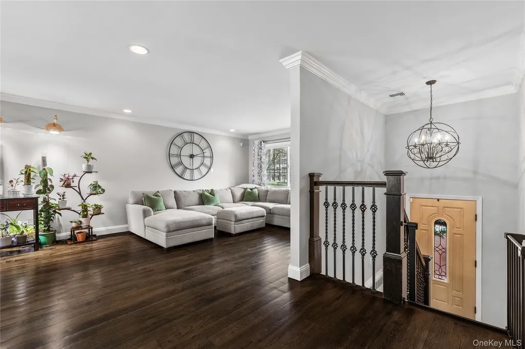 239 Davis Avenue White Plains NY 10605